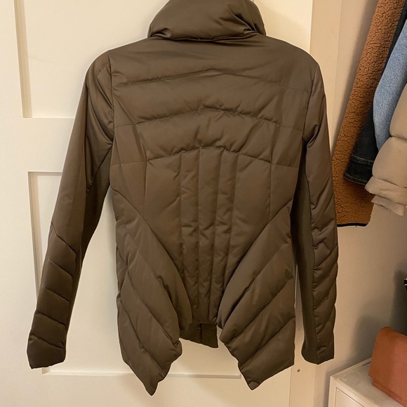 BCBGMAXAZRIA Puffer Jacket - Picture 1 of 3